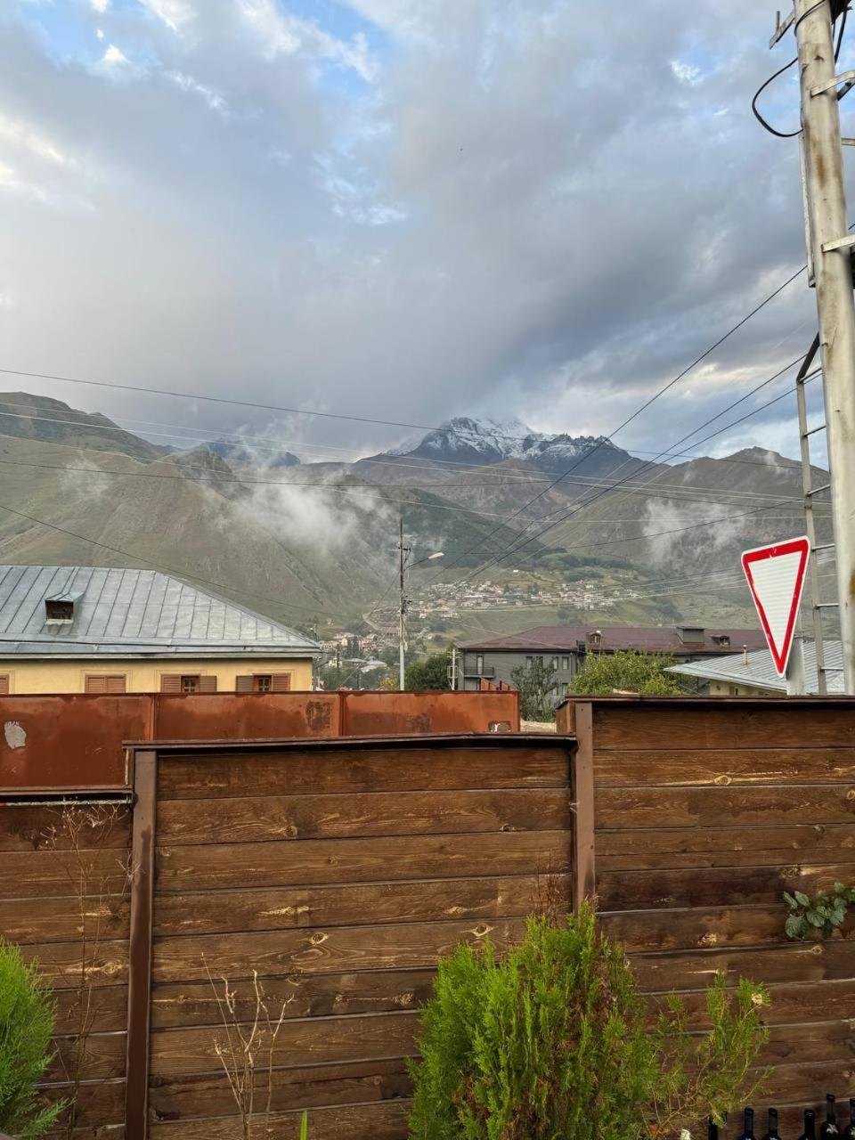 Hotel Kazbegi 1963 Oda fotoğraf